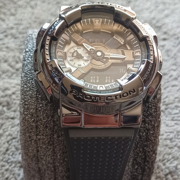 CASIO G-SHOCK GM110 (Metal Bezel-Black Color) - Picture 2 of 7